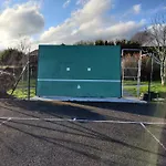 Деревянный коттедж Alaind Lodges, Сним