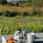 Alaind Lodges, * Sneem