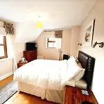 Alaind Lodges, Lodge