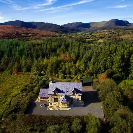 Alaind Lodges, Lodge *